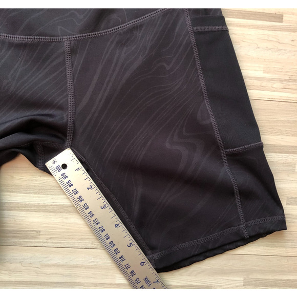 LegEnd Active, Women's Biker Short w/ Mesh Pocket, Small 7" Inseam, Black Emboss - Picture 5 of 5